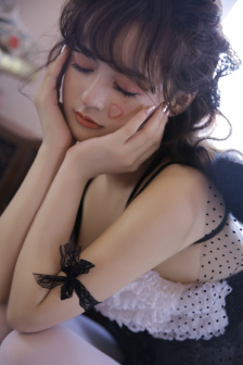 动漫男生的坤坤放到女生的坤里